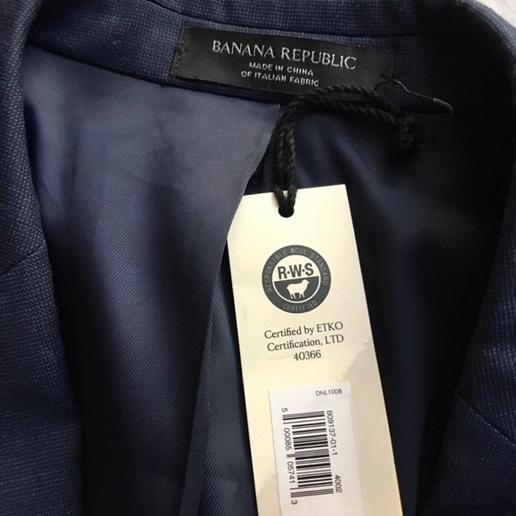 Banana Republic suit. Italian wool. Jacket 40R slacks 32R - Picture 5 of 7